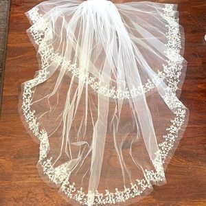 BHLDN➕Lace & Sequin Embellished 2-Tier Veil